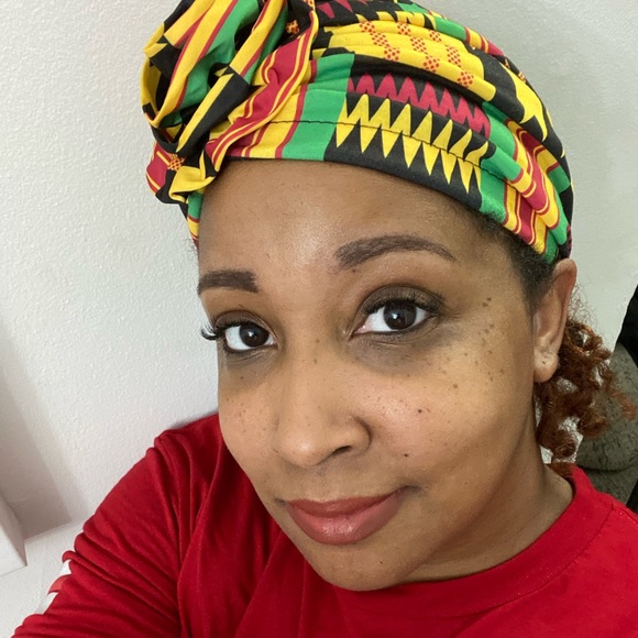 Meet your Posher, Nicole - Picture 4 of 6